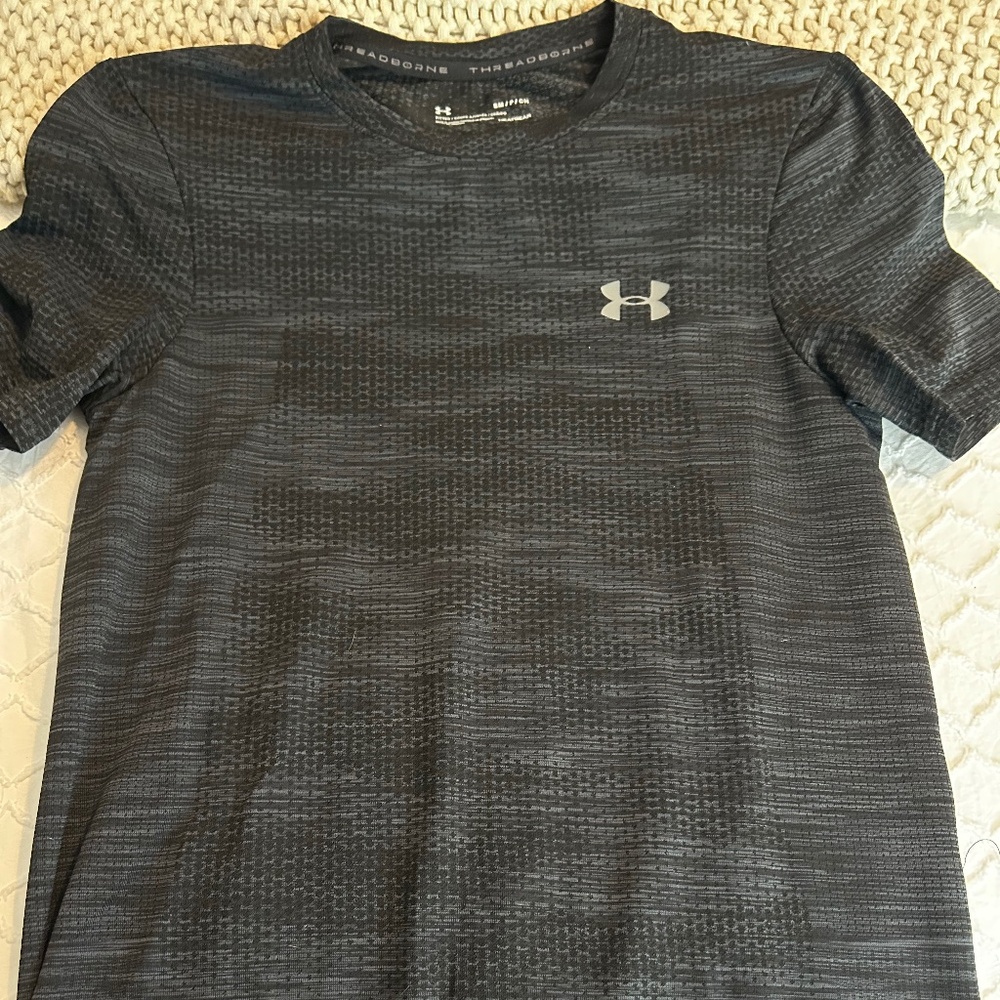 Under armor workout tshirt
